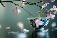 女孩子學(xué)茶藝好還是花藝好？