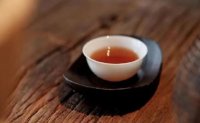 茶杯放下，是為了承接下一杯香茶。